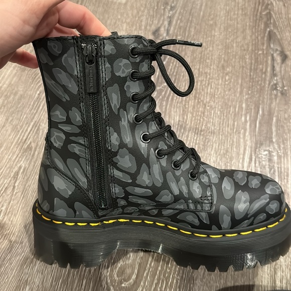 JADON BOOT LEOPARD PRINT PLATFORMS SIZE 6 - Picture 10 of 15